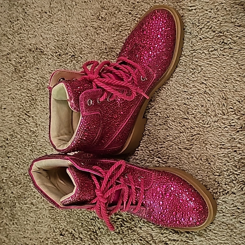 Betsey Johnson 6.5